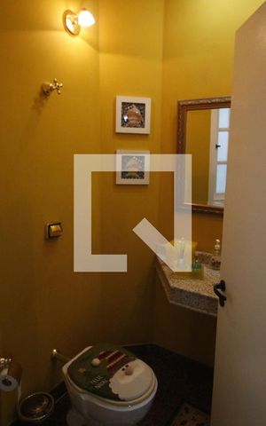 Casa à venda com 270m², 3 quartos e 8 vagasLavabo
