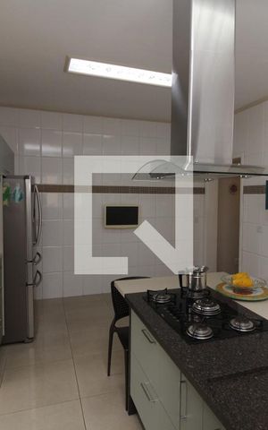 Casa à venda com 270m², 3 quartos e 8 vagasCozinha