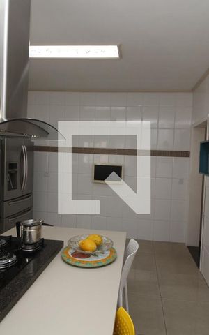 Casa à venda com 270m², 3 quartos e 8 vagasCozinha