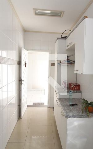 Casa à venda com 270m², 3 quartos e 8 vagasÁrea de Serviço