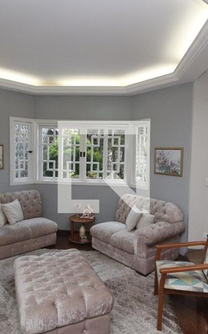 Casa à venda com 270m², 3 quartos e 8 vagasSala