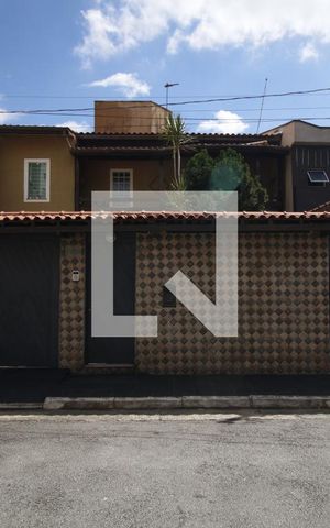 Casa à venda com 270m², 3 quartos e 8 vagasFachada