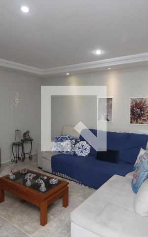Casa à venda com 270m², 3 quartos e 8 vagasSala de TV