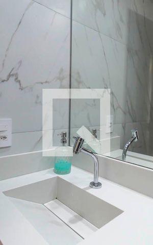 Apartamento à venda com 41m², 2 quartos e 1 vaga Apartamento à venda com 41m², 2 quartos e 1 vagaBanheiro