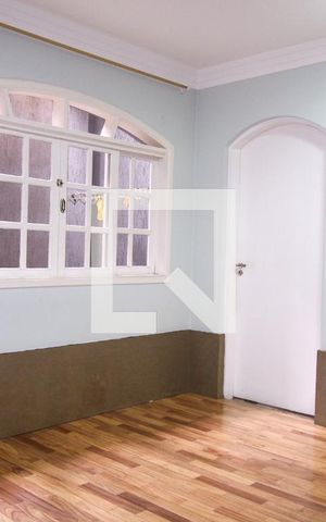Casa para alugar com 350m², 5 quartos e 4 vagas Casa para alugar com 350m², 5 quartos e 4 vagasSala