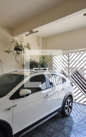 Casa à venda com 130m², 3 quartos e 2 vagas Casa à venda com 130m², 3 quartos e 2 vagasGaragem