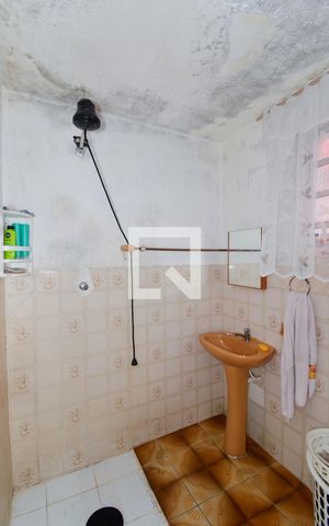 Casa à venda com 304m², 3 quartos e 2 vagas Casa à venda com 304m², 3 quartos e 2 vagascasa 2 - Banheiro social