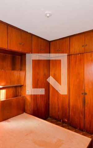 Casa à venda com 304m², 3 quartos e 2 vagas Casa à venda com 304m², 3 quartos e 2 vagasQuarto 2 - Suíte