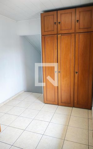 Casa à venda com 250m², 3 quartos e 3 vagas Casa à venda com 250m², 3 quartos e 3 vagasQuarto 2