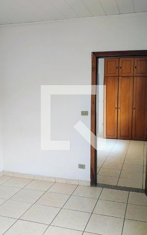 Casa à venda com 250m², 3 quartos e 3 vagas Casa à venda com 250m², 3 quartos e 3 vagasQuarto 3