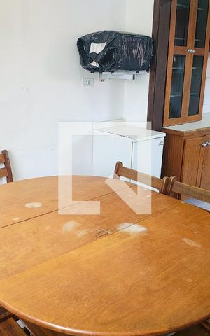 Casa à venda com 250m², 3 quartos e 3 vagas Casa à venda com 250m², 3 quartos e 3 vagasCozinha