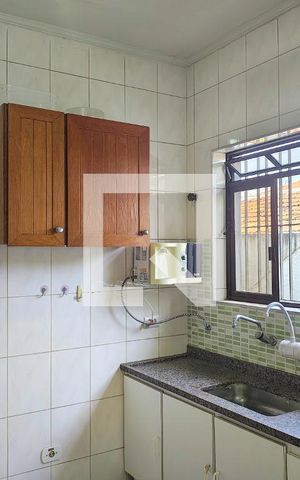 Casa à venda com 250m², 3 quartos e 3 vagas Casa à venda com 250m², 3 quartos e 3 vagasCozinha
