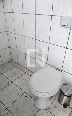 Casa à venda com 250m², 3 quartos e 3 vagas Casa à venda com 250m², 3 quartos e 3 vagasBanheiro 2