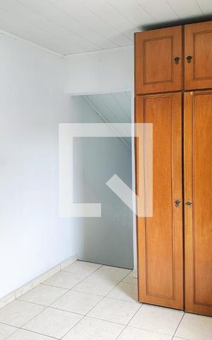 Casa à venda com 250m², 3 quartos e 3 vagas Casa à venda com 250m², 3 quartos e 3 vagasQuarto 2