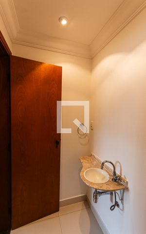 Apartamento para alugar com 142m², 3 quartos e 2 vagas Apartamento para alugar com 142m², 3 quartos e 2 vagasLavabo