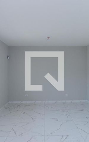 Casa para alugar com 89m², 2 quartos e 2 vagasSala