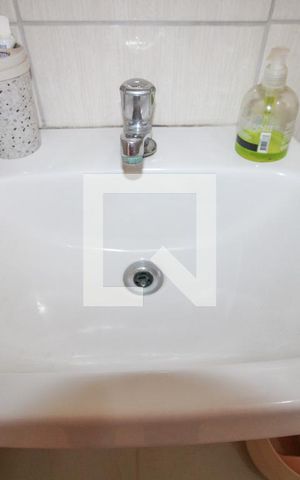 Casa à venda com 90m², 2 quartos e 2 vagas Casa à venda com 90m², 2 quartos e 2 vagasBanheiro