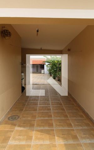 Casa à venda com 90m², 2 quartos e 2 vagas Casa à venda com 90m², 2 quartos e 2 vagasGaragem