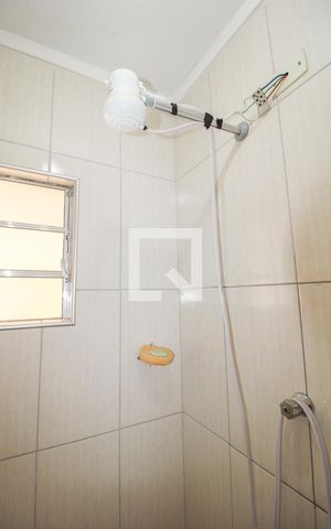 Casa à venda com 90m², 2 quartos e 2 vagas Casa à venda com 90m², 2 quartos e 2 vagasBanheiro