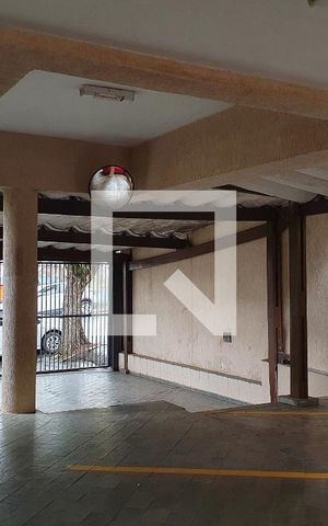 Apartamento à venda com 215m², 4 quartos e 4 vagas Apartamento à venda com 215m², 4 quartos e 4 vagasÁrea comum - garagem