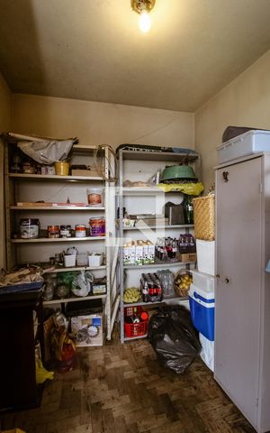 Apartamento à venda com 264m², 6 quartos e 1 vaga Apartamento à venda com 264m², 6 quartos e 1 vagaDispensa