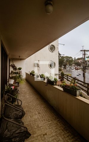Apartamento à venda com 264m², 6 quartos e 1 vaga Apartamento à venda com 264m², 6 quartos e 1 vagaSacada