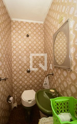 Apartamento à venda com 264m², 6 quartos e 1 vaga Apartamento à venda com 264m², 6 quartos e 1 vagaBanheiro da Suite 2