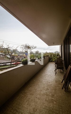 Apartamento à venda com 264m², 6 quartos e 1 vaga Apartamento à venda com 264m², 6 quartos e 1 vagaSacada