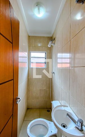 Casa à venda com 400m², 3 quartos e 8 vagasBanheiro de serviço