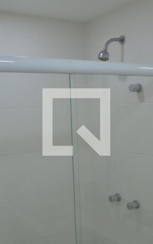 Apartamento à venda com 60m², 2 quartos e 1 vaga Apartamento à venda com 60m², 2 quartos e 1 vagaBanheiro