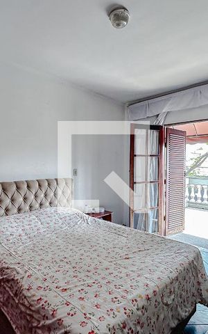 Casa à venda com 180m², 3 quartos e 2 vagasQuarto 1 - Suíte