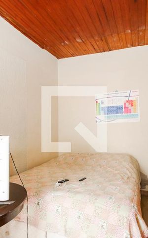 Casa para alugar com 90m², 3 quartos e 1 vaga Casa para alugar com 90m², 3 quartos e 1 vagaSuíte