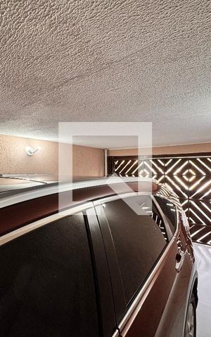 Casa à venda com 267m², 3 quartos e 1 vaga Casa à venda com 267m², 3 quartos e 1 vagaGaragem
