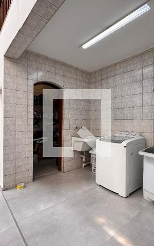 Casa à venda com 267m², 3 quartos e 1 vaga Casa à venda com 267m², 3 quartos e 1 vagaLavanderia