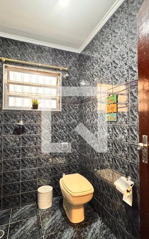 Casa à venda com 267m², 3 quartos e 1 vaga Casa à venda com 267m², 3 quartos e 1 vagaLavabo