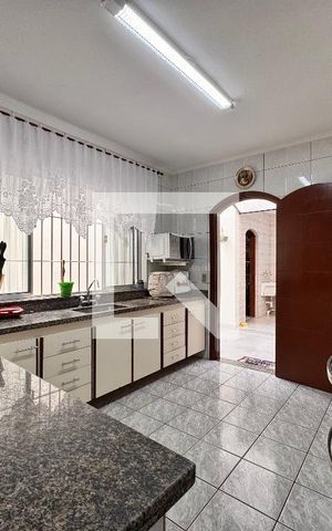 Casa à venda com 267m², 3 quartos e 1 vaga Casa à venda com 267m², 3 quartos e 1 vagaCozinha