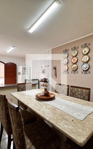 Casa à venda com 267m², 3 quartos e 1 vaga Casa à venda com 267m², 3 quartos e 1 vagaCozinha