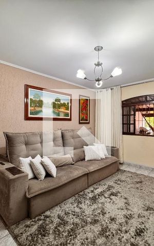 Casa à venda com 267m², 3 quartos e 1 vaga Casa à venda com 267m², 3 quartos e 1 vagaSala