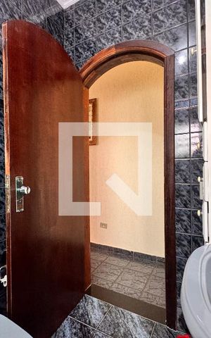 Casa à venda com 267m², 3 quartos e 1 vaga Casa à venda com 267m², 3 quartos e 1 vagaBanheiro