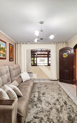 Casa à venda com 267m², 3 quartos e 1 vaga Casa à venda com 267m², 3 quartos e 1 vagaSala