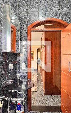 Casa à venda com 267m², 3 quartos e 1 vaga Casa à venda com 267m², 3 quartos e 1 vagaBanheiro da Suíte