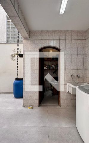 Casa à venda com 267m², 3 quartos e 1 vaga Casa à venda com 267m², 3 quartos e 1 vagaLavanderia
