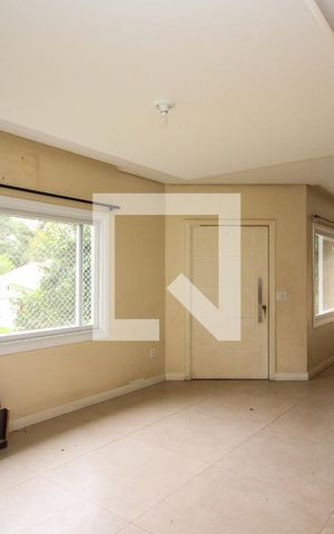 Casa de condomínio à venda com 300m², 4 quartos e 3 vagas Casa de condomínio à venda com 300m², 4 quartos e 3 vagasSala