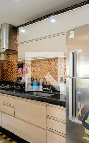 Apartamento à venda com 99m², 3 quartos e 2 vagasCozinha