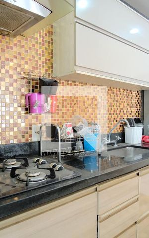 Apartamento à venda com 99m², 3 quartos e 2 vagasCozinha