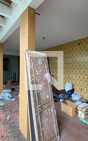 Casa à venda com 403m², 5 quartos e 5 vagas Casa à venda com 403m², 5 quartos e 5 vagasTerraço