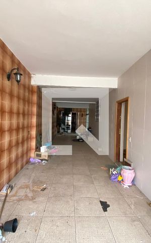 Casa à venda com 403m², 5 quartos e 5 vagas Casa à venda com 403m², 5 quartos e 5 vagasGaragem