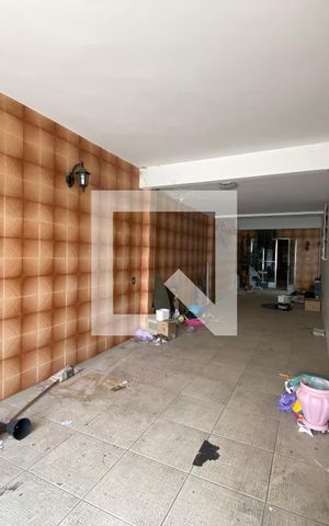 Casa à venda com 403m², 5 quartos e 5 vagas Casa à venda com 403m², 5 quartos e 5 vagasGaragem