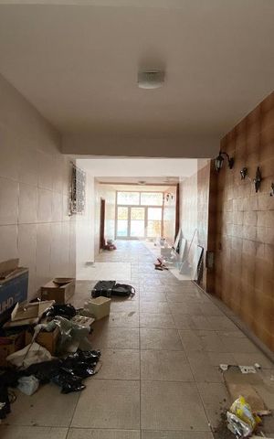 Casa à venda com 403m², 5 quartos e 5 vagas Casa à venda com 403m², 5 quartos e 5 vagasGaragem