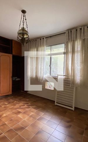 Casa à venda com 403m², 5 quartos e 5 vagas Casa à venda com 403m², 5 quartos e 5 vagasQuarto 2